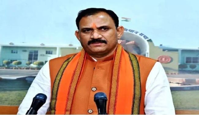 स्वास्थ्य मंत्री श्याम बिहारी जायसवाल ने मंकी पॉक्स (एम-पॉक्स) के रोकथाम और बचाव के लिए जारी दिशा-निर्देशों का पालन करने के लिए सभी जिलों के स्वास्थ्य अधिकारियों को निर्देशित किया।