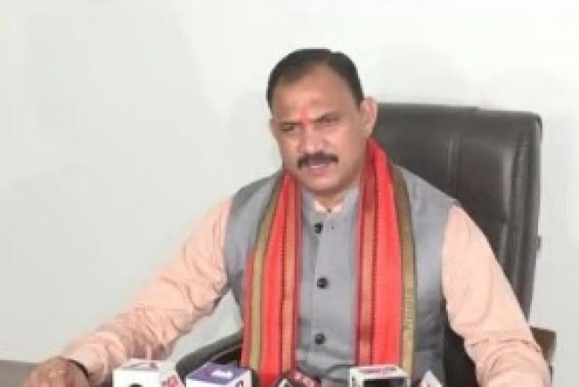 बिलासपुर। CG News:छत्तीसगढ़ के बिलासपुर के कोटा में वैक्सीन से दो बच्चों की मौत के बाद सरकार एक्शन मोड में आ गई है। स्वास्थ्य मंत्री श्याम बिहारी जायसवाल