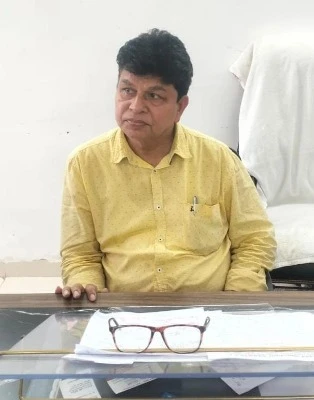 एडीएम निलंबित