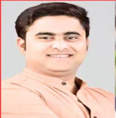 CG Politics: रायपुर दक्षिण के लिए कांग्रेस प्रत्याशी आकाश शर्मा होंगे। आकाश के नाम को लेकर सभी बड़े नेताओं ने अपनी सहमति जताई जिसके बाद मंगलवार को उ