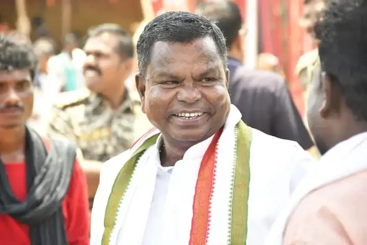 कांग्रेस नेता कवासी लखमा ने कहा कि जब तक बैलेट पेपर से मतदान की व्यवस्था फिर से लागू नहीं होती, तब तक कांग्रेस आगामी चुनाव नहीं लड़ेगी।