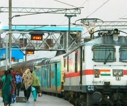 CG News: दक्षिण पूर्व रेलवे के चक्रधरपुर मंडल के राजगांगपुर स्टेशन यार्ड में एफओबी गर्डर लांचिंग कार्य के कारण मेगा ब्लॉक