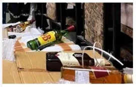 Raipur City Crime: छत्तीसगढ़ की राजधानी रायपुर में नए साल से पहले बच्चों की दवाई बताकर पंजाब से मंगाई गई विदेशी शराब को पुलिस ने जब्त किया गया। आबकारी विभाग ने बीती रात वीआईपी रोड