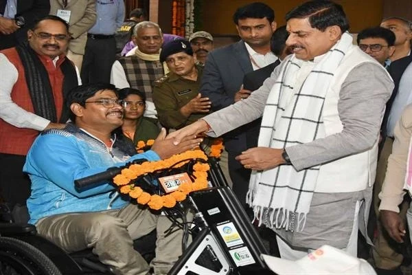 CM Mohan Yadav hands over e-cycle to 44 disabled citizens in Madhya Pradesh