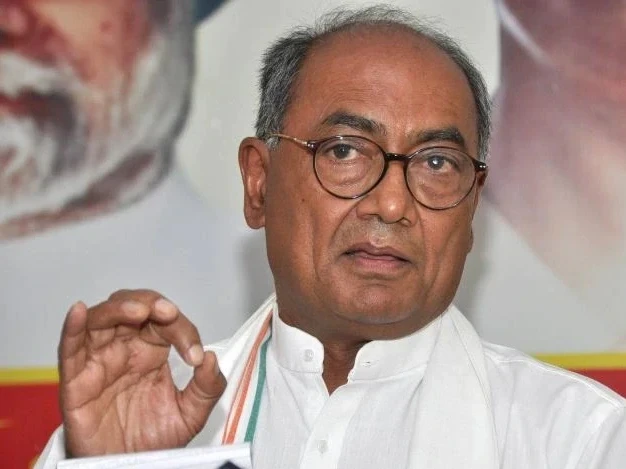 पूर्व सीएम दिग्विजय सिंह दिखाएंगे आदिवासी जीवन पर बनी फिल्म, मुख्यमंत्री को भी दिया निमंत्रण