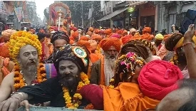 Maha Kumbh 2025: प्रयागराज महाकुंभ में सनातन के ध्वज वाहक 13 अखाड़ों की छावनी क्षेत्र में मौजूदगी दर्ज हो गई। रविवार को श्री पंचायती अखाड़ा बड़ा उदासीन की भव्य छावनी प्रवेश शोभा यात्रा