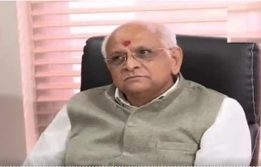 Gujarat UCC: उत्तराखंड के बाद अब गुजरात में भी समान नागरिक संहिता (UCC) लागू करने की तैयारी है। गुजरात सरकार ने मंगलवार को घोषणा की कि समान नागरिक संहिता (Uniform Civil Code) का मसौदा तैयार करने और कानून बनाने के लिए