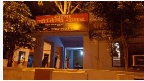 UP News: उत्तर प्रदेश के कानपुर से एक हैरान करने वाला मामला सामने आया है। कानपुर में गोविंद नगर थाने के मालखाने से 41.30 लाख की नकदी-जेवरात गायब हो गए। इसकी भनक जब अधिकारियों को लगी तो विभाग में