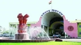 CG Vidhansabha Budget Session: छत्तीसगढ़ विधानसभा के बजट सत्र का आज तीसरा दिन है। इस दौरान राज्यपाल के अभिभाषण पर कृतज्ञता ज्ञापन प्रस्ताव पर चर्चा होगी। सदन में आज लंबित राजस्व प्रकरणों का मुद्दा गूंजेगा