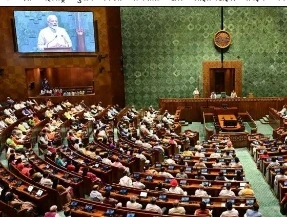 Wakf Amendment Bill: केंद्रीय कैबिनेट ने वक्फ संशोधन विधेयक को मंजूरी दे दी है। मीडिया रिपोर्ट्स के मुताबिक, संसद के बजट सत्र के दूसरे हिस्से में सरकार इसे पेश कर सकती है। बजट सत्र का दूसरा हिस्सा 10 मार्च से 4 अप्रैल तक चलेगा।