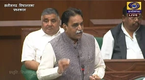 CG Vidhan Sabha Budget Session: छत्तीसगढ़ विधानसभा बजट सत्र के पांचवें दिन छत्तीसगढ़ हाउसिंग बोर्ड के मकानों को फ्री होल्ड करने का मामला गूंजा। भाजपा विधायक राजेश मूणत ने प्रश्नकाल में कहा, छत्तीसगढ़ गृह निर्माण मंडल के मकानों के