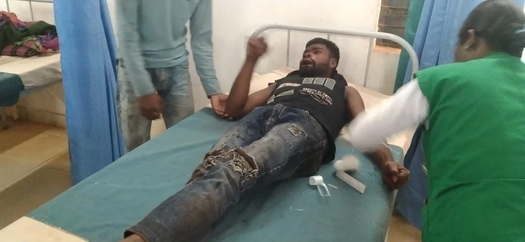 नक्सलियों ने खदान में किया IED ब्लास्ट