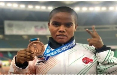CG News: नई दिल्ली/कवर्धा। World Para Athletics Grand Prix 2025: नई दिल्ली में आयोजित विश्व पैरा एथलेटिक्स ग्रांप्री 2025 में कबीरधाम जिले की अंतरराष्ट्रीय खिलाड़ी छोटी मेहरा ने शानदार प्रदर्शन करते हुए भारत के लिए दो कांस्य पदक जीते।