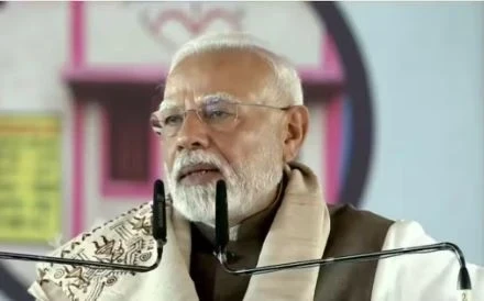 PM Modi Russia visit postponed: नई दिल्ली/मॉस्को। प्रधाानमंत्री नरेंद्र मोदी का रूस दौरा स्थगित हो गया है। वह रूस में विक्ट्री डे परेड में भी रूसी राष्ट्रपति व्लादिमीर पुतिन के साथ शामिल होने वाले थे, लेकिन अब उनके कार्यक्रम को स्थगित किया