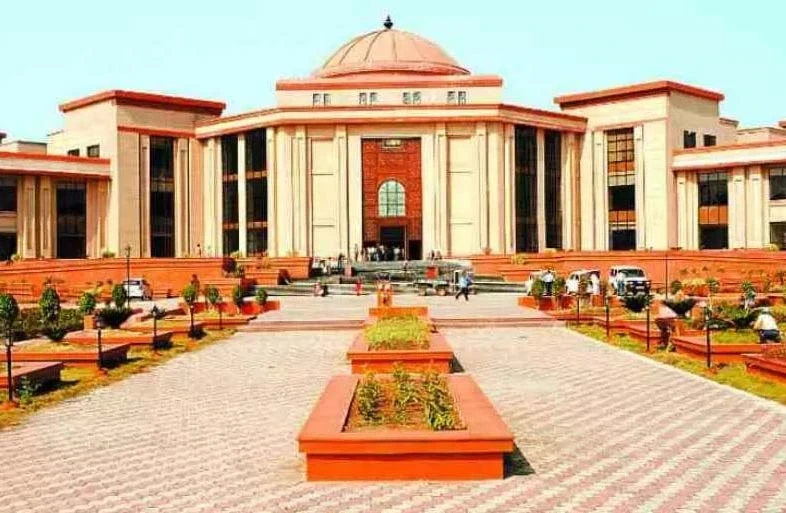 Chhattisgarh High Court seeks state response on EWS quota policy