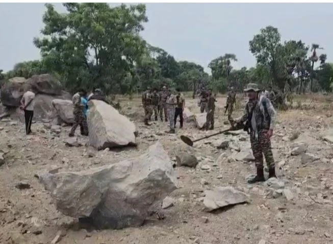 Sukma IED blast: 2 more IEDs found at the place where ASP Akash Rao Giripunje was martyred, security forces defused them, Maoists had made a big plan for the trap