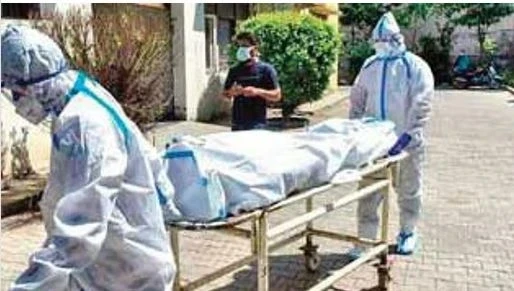 CG Corona Update: रायपुर/ राजनांदगांव। छत्तीसगढ़ की राजधानी रायपुर के एमएमआई अस्‍पताल में कोरोना पॉजिटिव मरीज की मौत का पहला मामला सामने आया है। मृतक राजनांदगांव का रहने वाला था