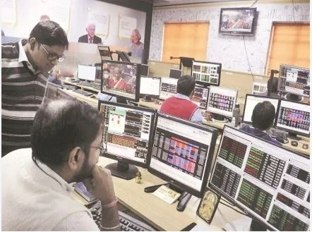 Stock Market Today: Sensex fell 127 points in early trade; Nifty also slipped, market scared of Iran-Israel war