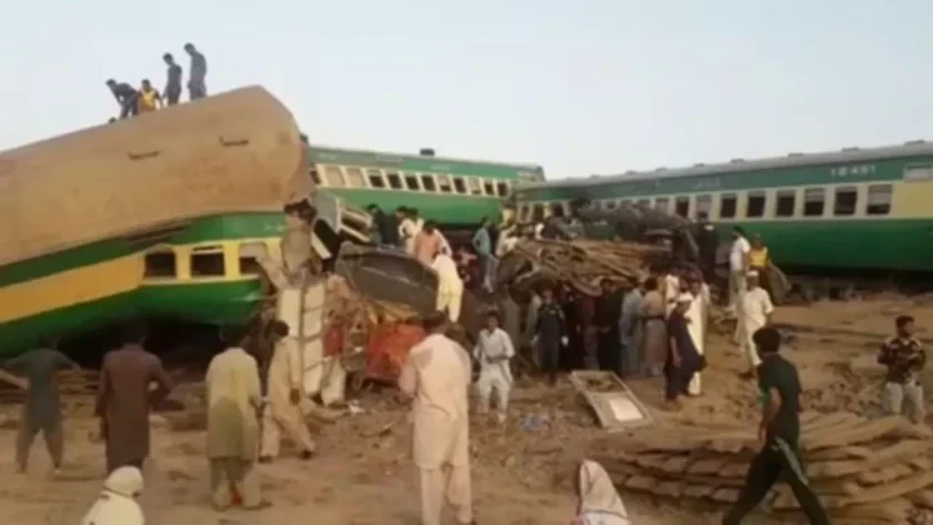Pakistan Train Accident