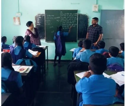 Raipur News: Darba Sarpanch Sanjay Tandon inspected school