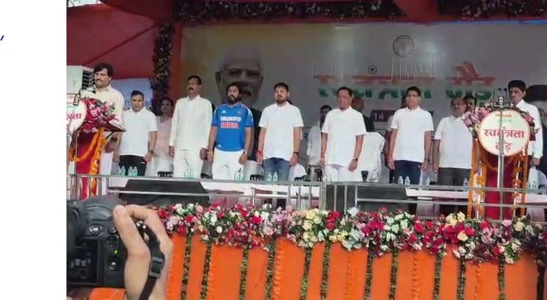 रायपुर में स्वतंत्रता दौड़ में मुख्यमंत्री विष्णु देव साय और स्कूली बच्चों की उत्साहपूर्ण भागीदारी
