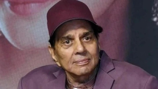 Bollywood actor Dharmendra Hospitalised
