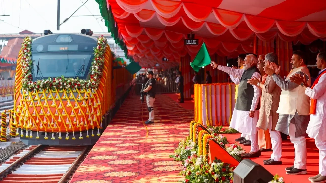 Pm Modi In Varanasi
