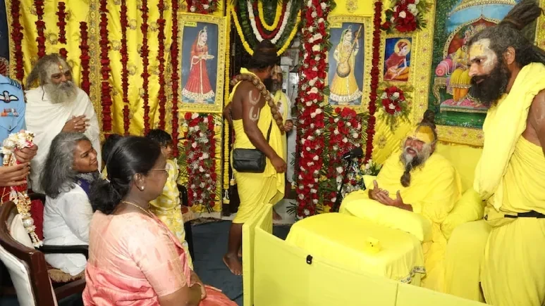 President Murmu met Premananda Maharaj