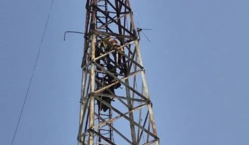 cg-news,girl-suicide-on-mobile-tower, Kunkuri police-station, video-addiction, Chhattisgarh, Jashpur