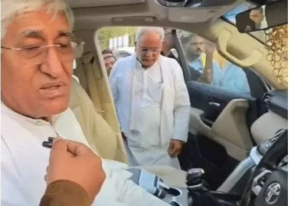 TS Singh Deo, Bhupesh Baghel, Surajpur Congress Sit-in, TS Baba Car Diplomacy, Deepak Baij, Vishrampur Sit-in, Congress Protest, Narendra Jain Case, Chhattisgarh Politics, Surajpur News,LocalChhattisgarh, Surajpur, TS Singhdev ,Bhupesh Baghel Together, Chhattisgarh Politics