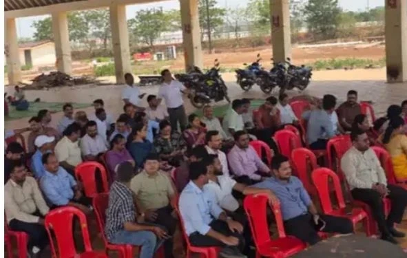 Chhattisgarh, Ambikapur Chhattisgarh, BJP MLA Arrest Demand, Tehsildar Protest Raipur