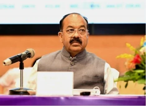 CG News: रायपुर। नगरीय प्रशासन एवं विकास विभाग ने महापौर निधि, पालिका और नगर पंचायतों में अध्यक्ष तथा पार्षद निधि के रूप में 104 करोड़ 54 लाख 25 हजार रुपए जारी किए हैं।
