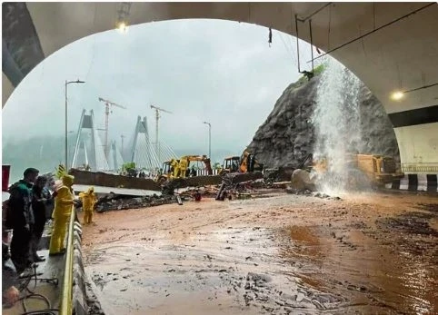 Maharashtra rains Alert, Trimbakeshwar Temple closed, suspected cloudburst in Nashik