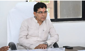 CG News: कांग्रेस सरकार की छत्तीसगढ़िया ओलंपिक योजना अब बंद होगी, इसकी जगह साय सरकार क्रीड़ा प्रोत्साहन योजना लाने जा रही है। इसकी जानकारी देते हुए खेल मंत्री टंक राम वर्मा ने कहा कि, केंद्र सरकार की खेलों इंडिया की तर्ज