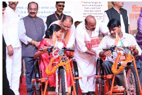 Divya Kala Mela: छत्तीसगढ़ की राजधानी रायपुर में आयोजित दिव्य कला मेले में मुख्य अतिथि केन्द्रीय सामाजिक न्याय एवं आधिकारिता