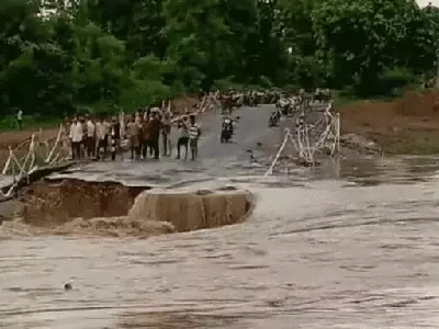 Flood damage in Mohla-Manpur, Chhattisgarh: Roads and bridges destroyed, 70 villages isolated, and connectivity disrupted.