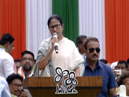 West Bengal Chief Minister Mamata Banerjee offers to shelter refugees from violence-hit Bangladesh, citing a UN resolution. The Indian government rejects the offer, stating it is a matter for the central authorities.