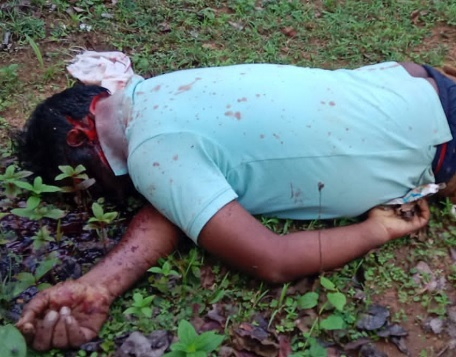 Unidentified bloodied body found by the roadside in Manendragarh, Chhattisgarh, suspected to be a murder victim.