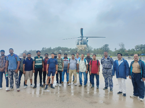 Indias Coast Guard rescues 14 Indian crew from a stranded vessel